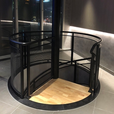 黒い反スリップの屋内螺旋階段SS304のアチックの既製の鋼鉄階段